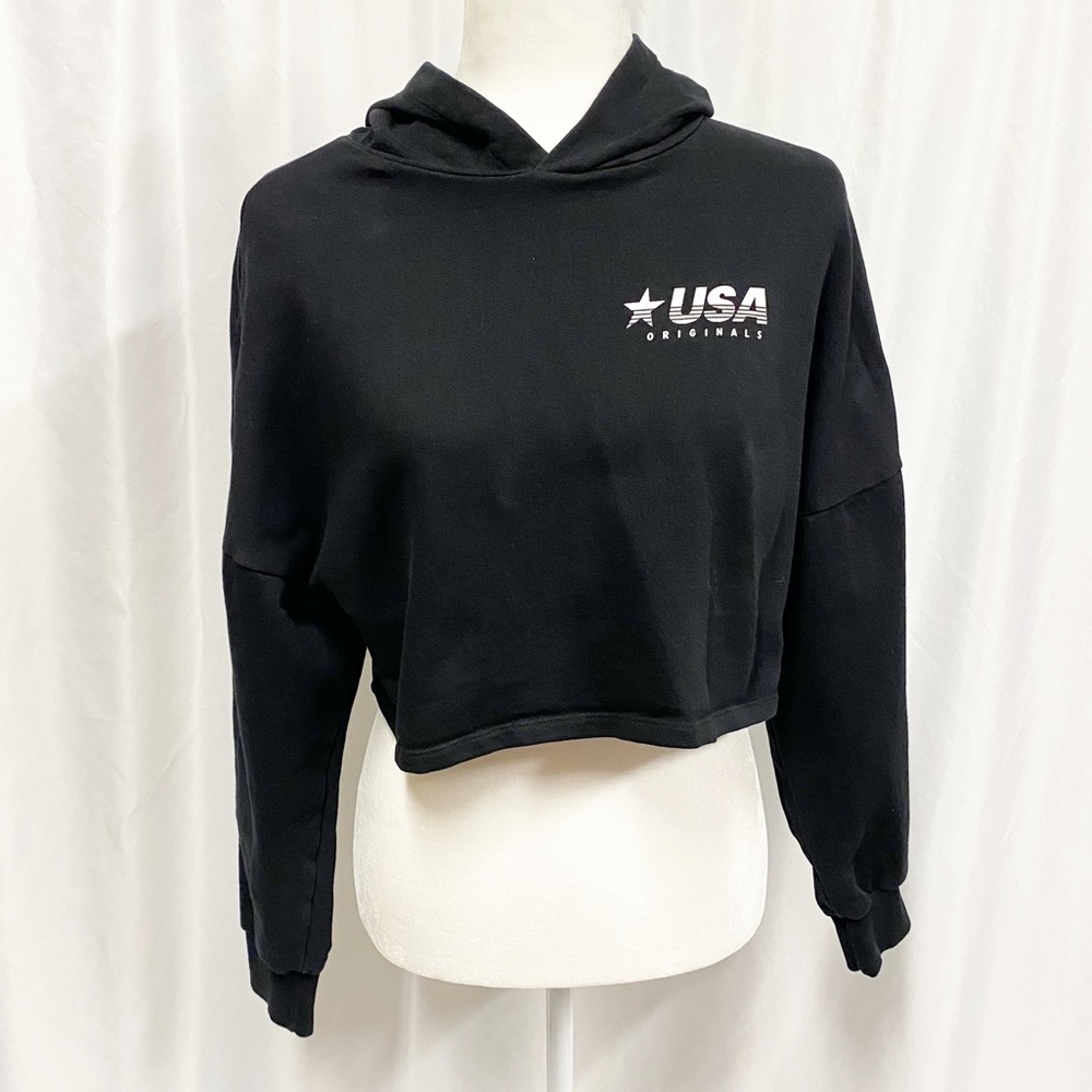 H&M Divided Black Cropped USA Hoodie